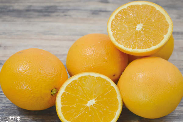 橙子的禁忌搭配(橙子禁忌什么)