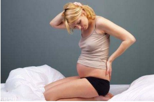 孕妇清洁乳房注意事项(孕妇乳房护理的方法) 孕妇清洁乳房注意事项(孕妇乳房护理的方法)