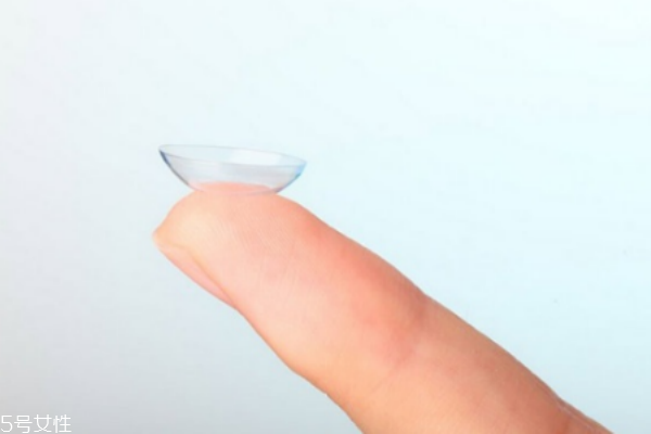 隐形眼镜一天最多戴几个小时(隐形眼镜多久能配出来)