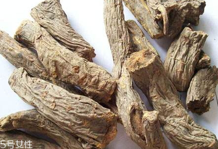 大黄泡脚的好处(大黄泡脚的好处和坏处)