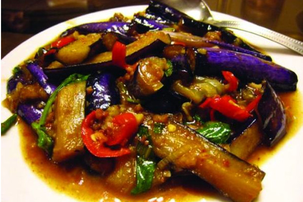 茄子有什么功效(茄子有什么功效和营养)