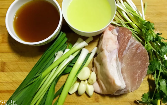 饺子馅的简单做法(请问饺子馅怎么做最好吃) 饺子馅的简单做法(请问饺子馅怎么做最好吃)