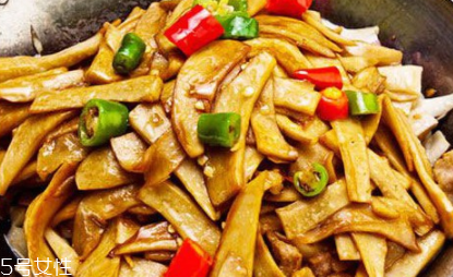 杏鲍菇不熟可以吃吗(杏鲍菇不熟可以吃吗)