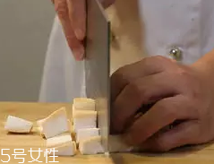 杏鲍菇怎么炒好吃(杏鲍菇怎么炒好吃又简单的做法)