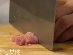 玫珂菲双效美白粉饼怎么样(玫珂菲粉饼好用吗)