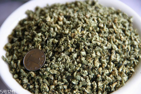 喝荷叶茶的宜忌人群有哪些(荷叶茶哪些人群不宜喝)