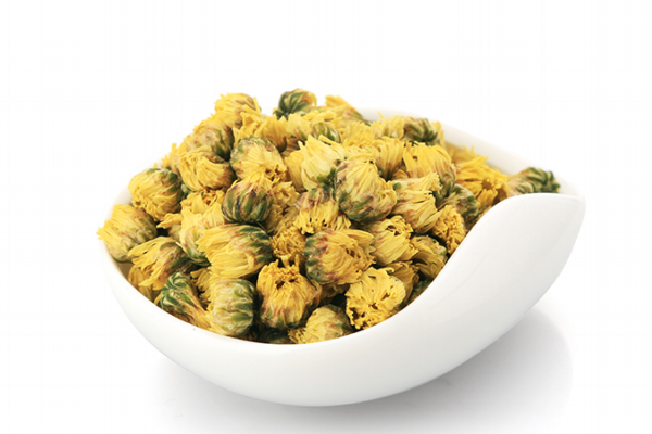 菊花茶是凉性的吗(菊花茶泡水喝的功效和作用)