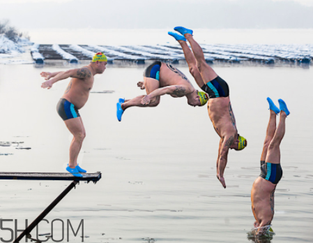 游泳馆是怎样换水的(游泳池换水)