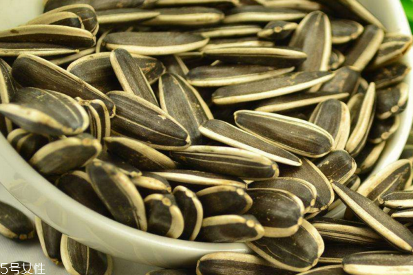 瓜子保质期是多久(炒熟的花生瓜子保质期是多久) 瓜子保质期是多久(炒熟的花生瓜子保质期是多久)