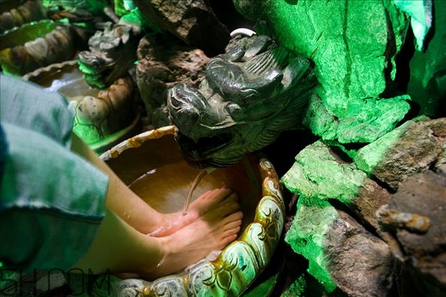 泡脚时敷面膜要注意什么(泡脚时适合敷面膜吗)