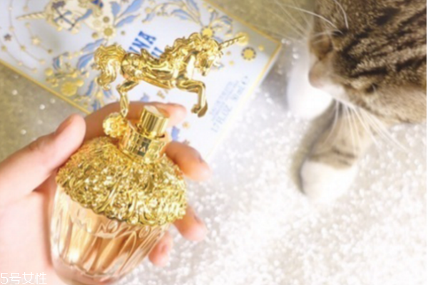 安娜苏筑梦天马独角兽香水好闻吗(安娜苏筑梦天马独角兽香水好闻吗)