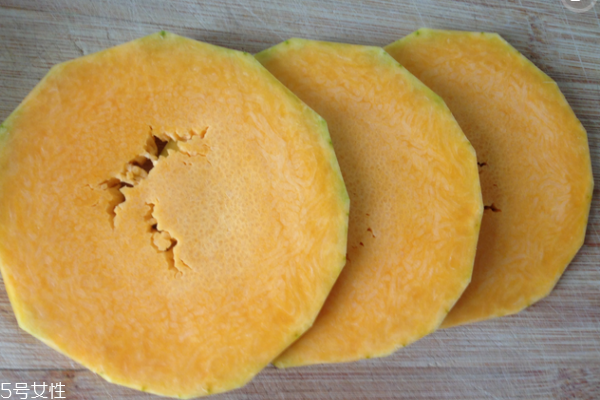 南瓜的营养价值(南瓜的营养价值及功效和作用)