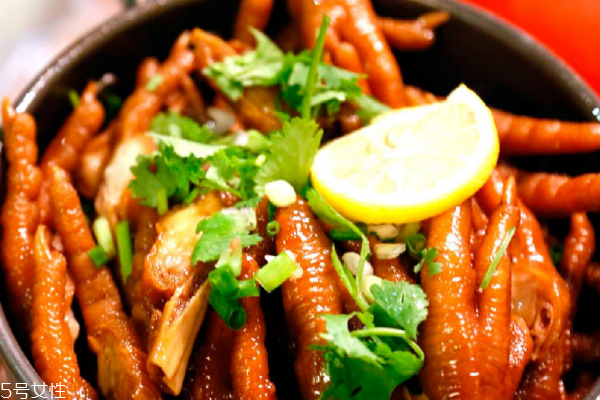 如何挑选鸡爪(如何挑选鸡爪)