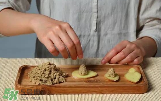 三伏贴和三伏灸区别(三伏贴和三伏灸区别)