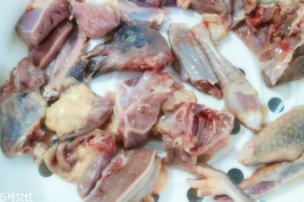 夏天吃鸽子好吗(夏天吃鸽子好吗?)