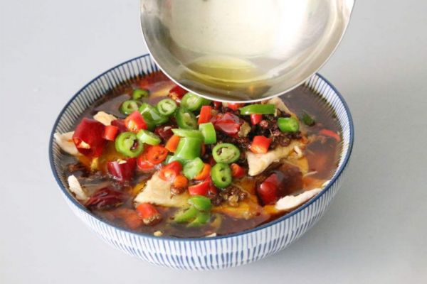 水煮肉片家常做法(水煮肉片家常做法步骤)