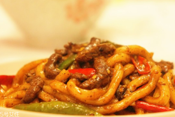 乌冬面的食用功效(乌冬面的功效和作用)