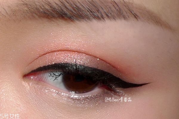 suqqu眼影118怎么画(suqqu眼影名字) suqqu眼影118怎么画(suqqu眼影名字)