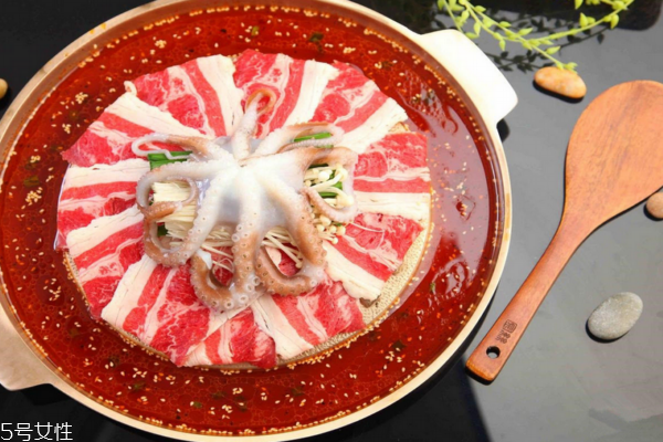 章鱼哪些部位不能吃(章鱼哪些部位不能吃)