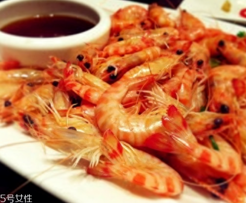 草虾和基围虾的区别(草虾和基围虾的区别)