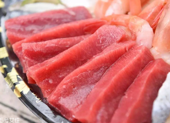 金枪鱼的功效(金枪鱼的功效和作用及营养)