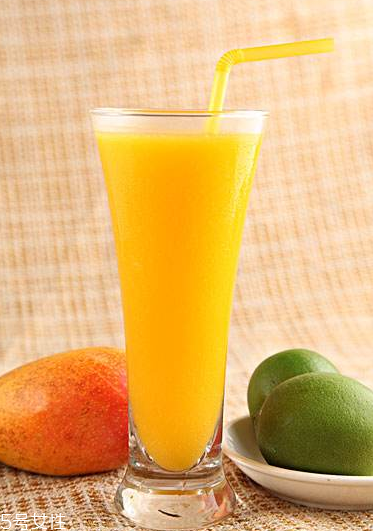 喝芒果汁有什么好处(喝芒果汁有什么好处和坏处)