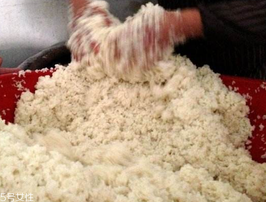 米酒是热性还是凉性(米酒是热性还是凉性的)