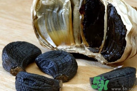 黑蒜的营养价值(黑蒜的营养价值和功效)