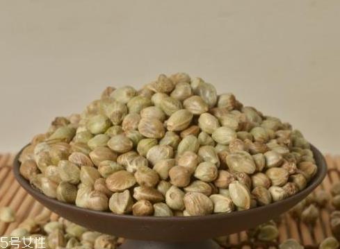 火麻油的食用禁忌(火麻油的功效和禁忌) 火麻油的食用禁忌(火麻油的功效和禁忌)