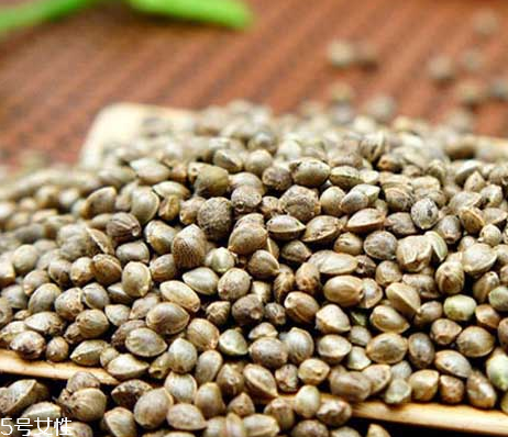 食用火麻油注意事项(火麻油的禁忌,和注意事项)