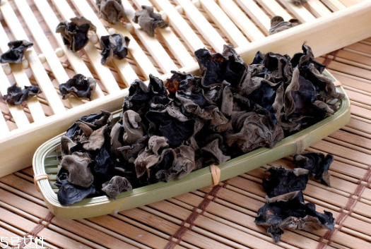 黑木耳用什么水泡发好(黑木耳用什么水泡发好) 黑木耳用什么水泡发好(黑木耳用什么水泡发好)