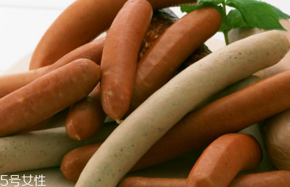 火腿肠的选购食用注意事项(火腿肠怎么选择) 火腿肠的选购食用注意事项(火腿肠怎么选择)