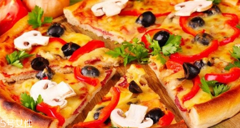 减肥期间可以吃披萨吗(减肥期间可以吃披萨吗?)
