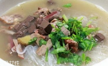 鸭血粉丝汤是哪里的特产(鸭血粉丝汤哪里最正宗)