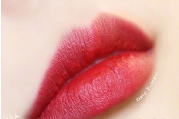 MAC口红哪个颜色最火(mac口红哪个颜色好看)