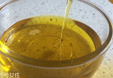 茶油的产品特点(茶油的特点是什么)