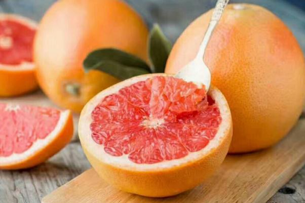 西柚会胖吗(睡前吃西柚会胖吗)