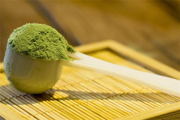 唇妆怎么画不脱妆(怎样让唇妆不脱妆)