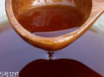 为什么吃火锅要加芝麻油(芝麻油可以吃火锅吗) 为什么吃火锅要加芝麻油(芝麻油可以吃火锅吗)