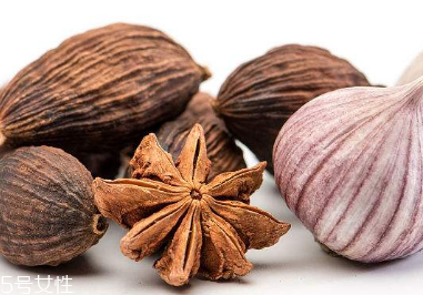 产妇能吃草果吗(产妇能吃草果吗月子期间)