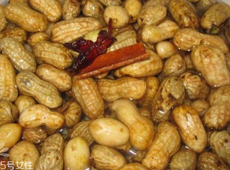 花生的功效(花生的功效和作用)