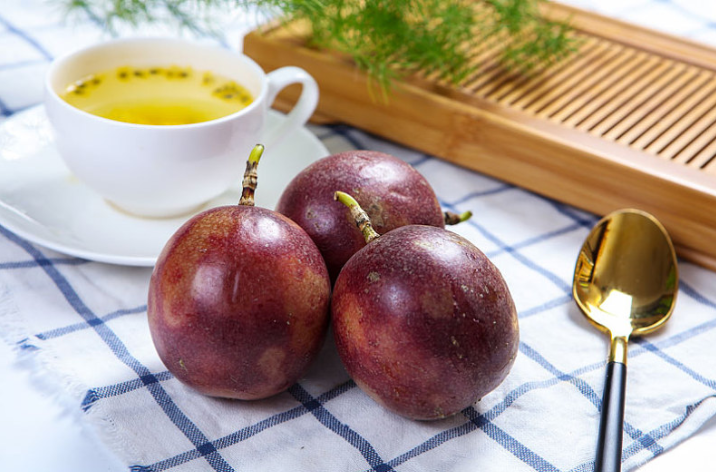 百香果的作用(百香果的作用和功效)