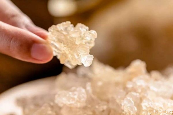 雪燕一般要泡多久(雪燕一般要泡多久才会最好)