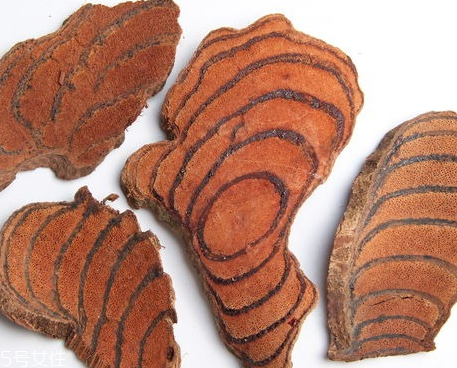 经期能吃鸡血藤吗(经期能吃鸡血藤吗)