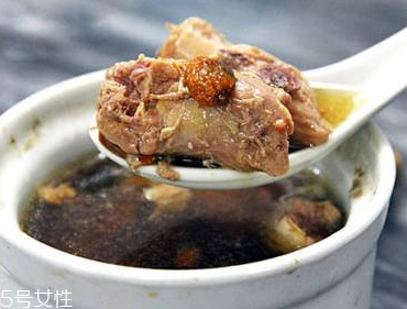 鸡血藤的味道(鸡血藤的味道有点苦涩)