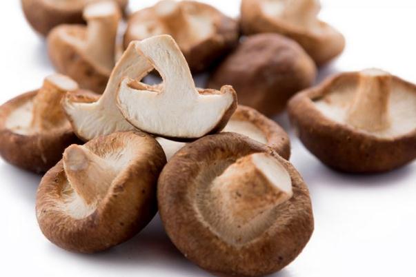 香菇过敏可以吃吗(香菇过敏可以吃吗)