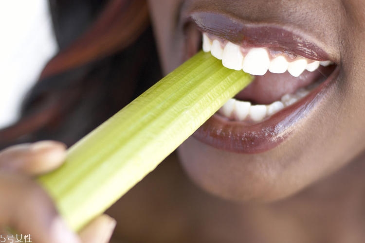 高血糖的原因(高血糖的原因有哪些)