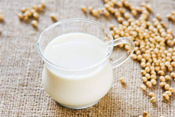 豆浆热量高吗(豆浆热量高吗 减肥可以吃吗)
