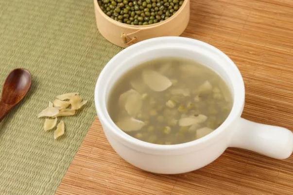 喝绿豆汤可以醒酒吗(喝绿豆汤可以醒酒吗)