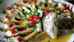 鳊鱼能给猫吃吗(鳊鱼能给猫吃吗)